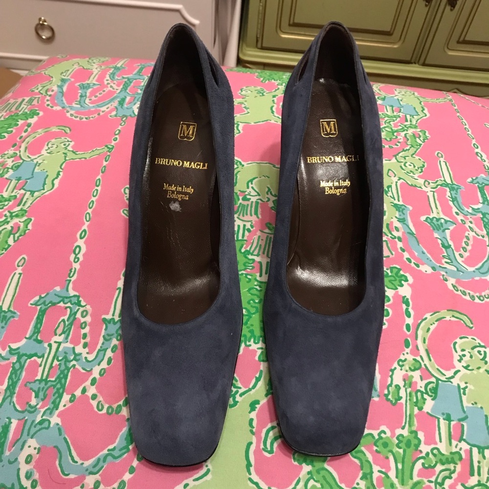 Bruno Magli blue suede heels size 37 - Picture 3 of 8